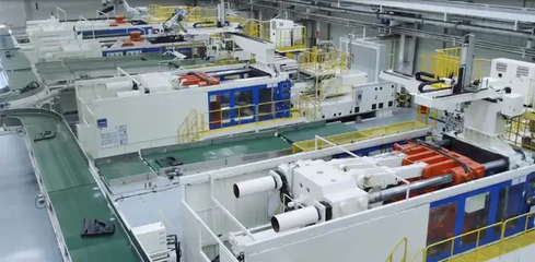 李強調(diào)研上汽工廠的技術(shù)開發(fā)戰(zhàn)略意義